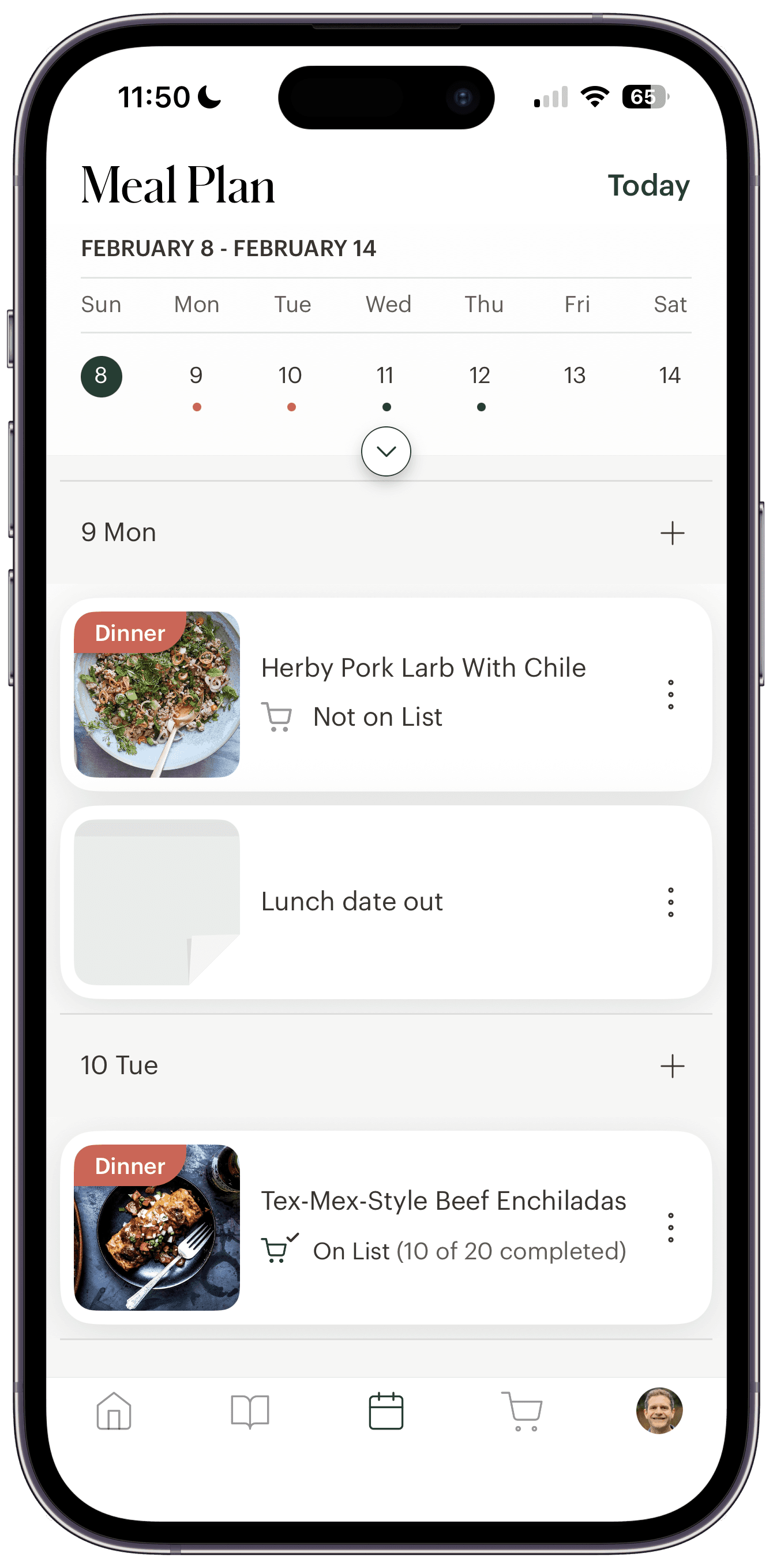 Screenshot of Deglaze calendar-based meal planner showing recipes scheduled by day with grocery status indicators